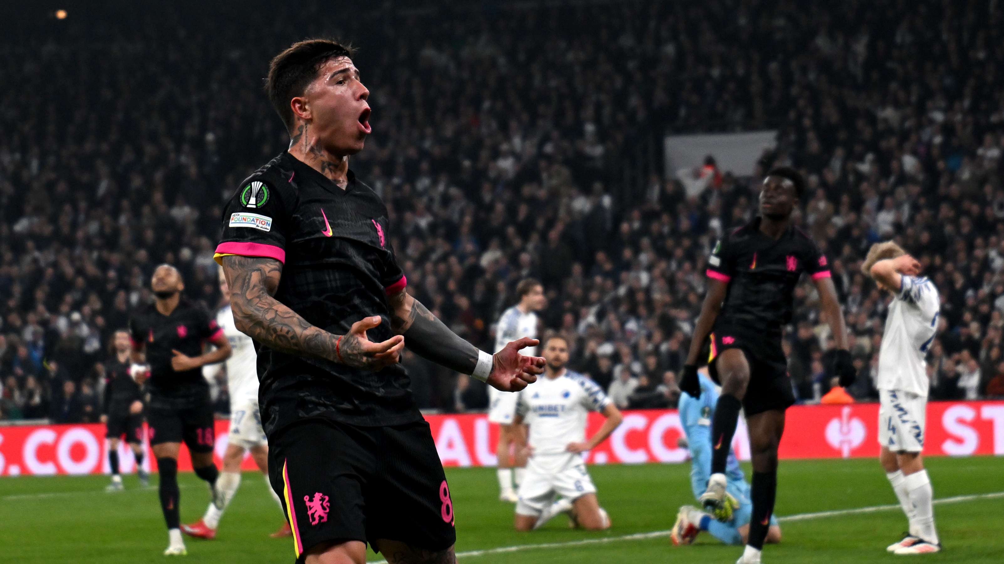 他不仅在场 他不仅在场